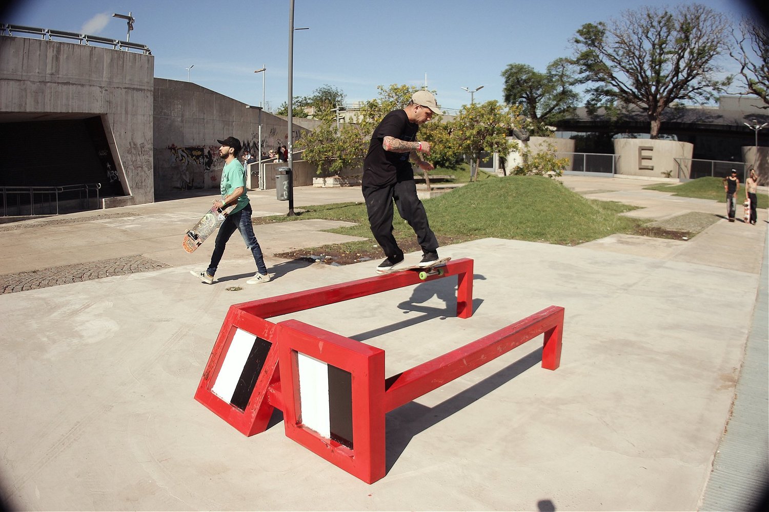 Argentina — media 2