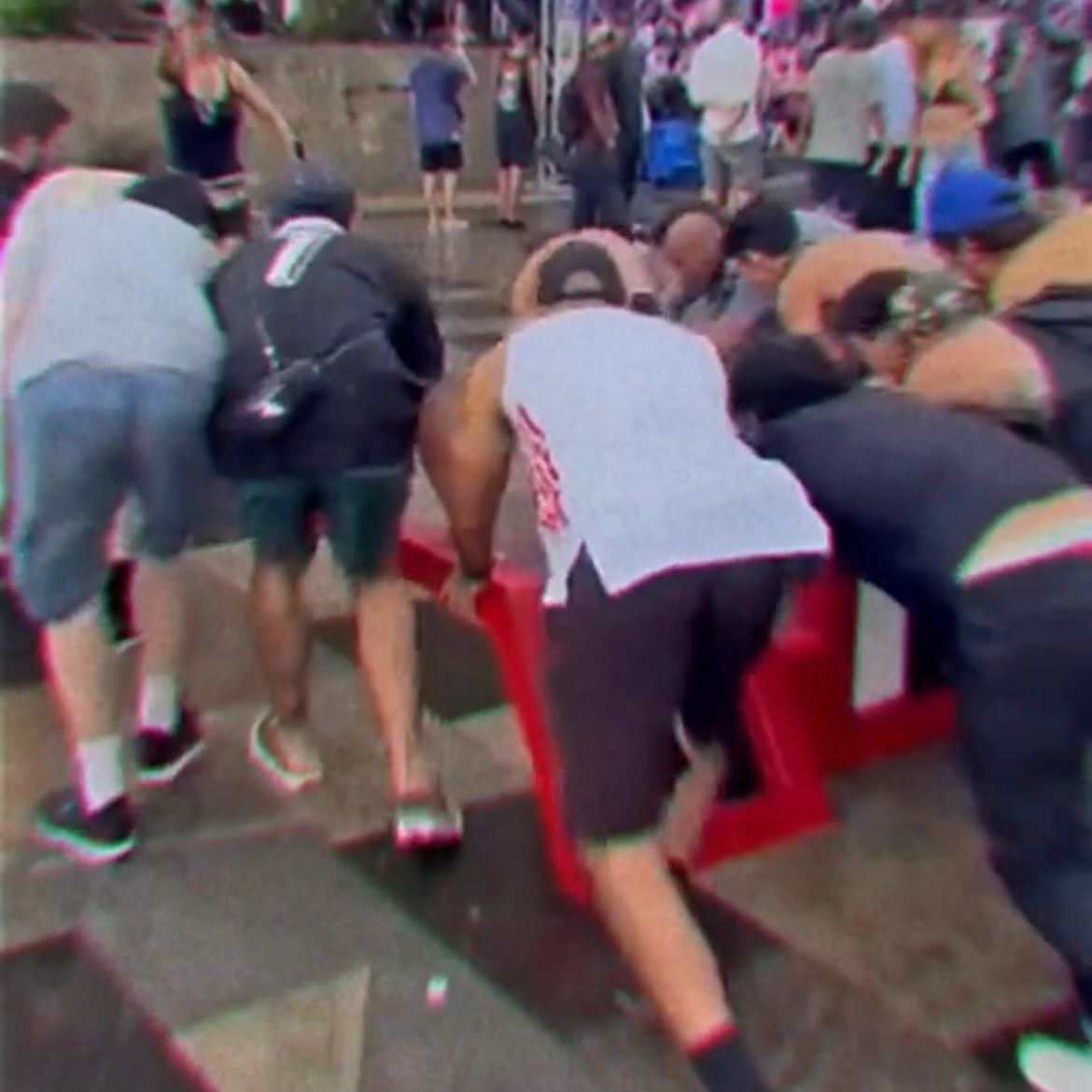 Praca XV — media 8